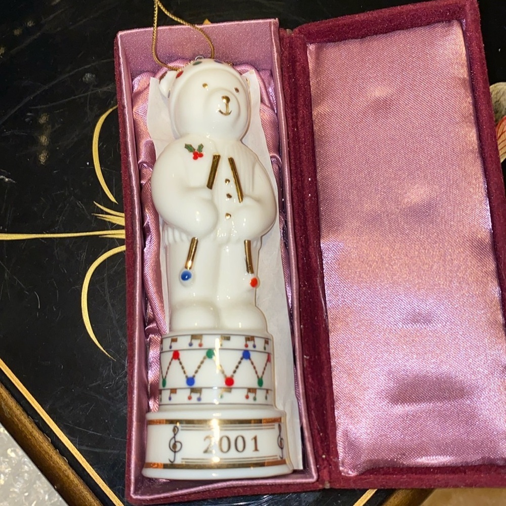 Gottschalks BX46 Drummer Boy 2001 Teddy Bear Porcelain Christmas Ornament w/box
